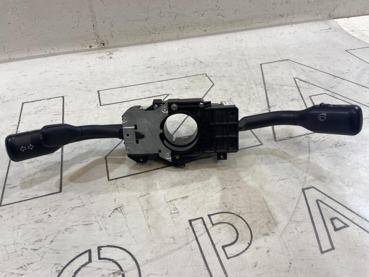 Переключатель подрулевой 4D0953513D Audi A8 D2 / S8 D2