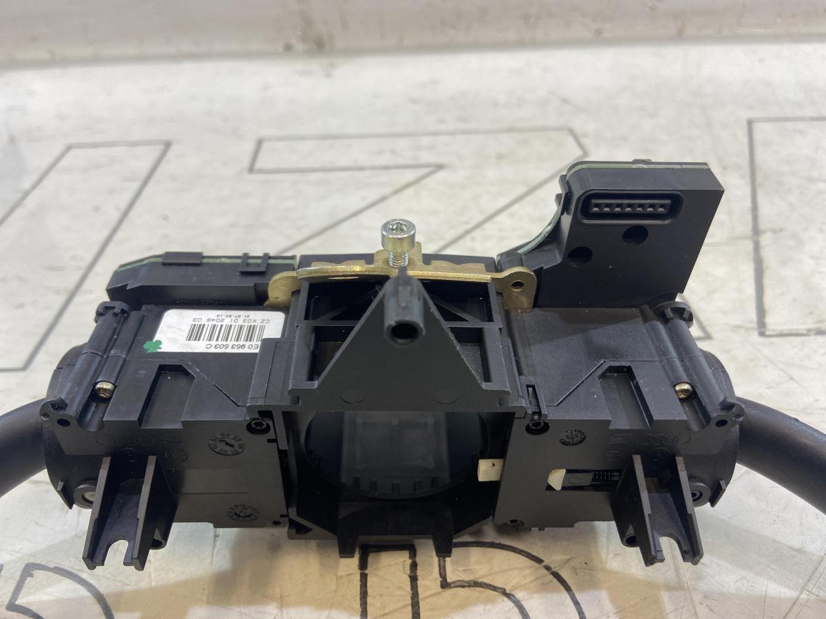 Переключатель подрулевой 8E0953549S Audi A4 B6