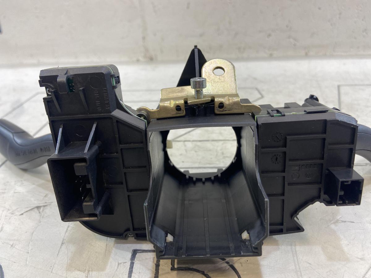 Переключатель подрулевой 8E0953549S Audi A4 B6