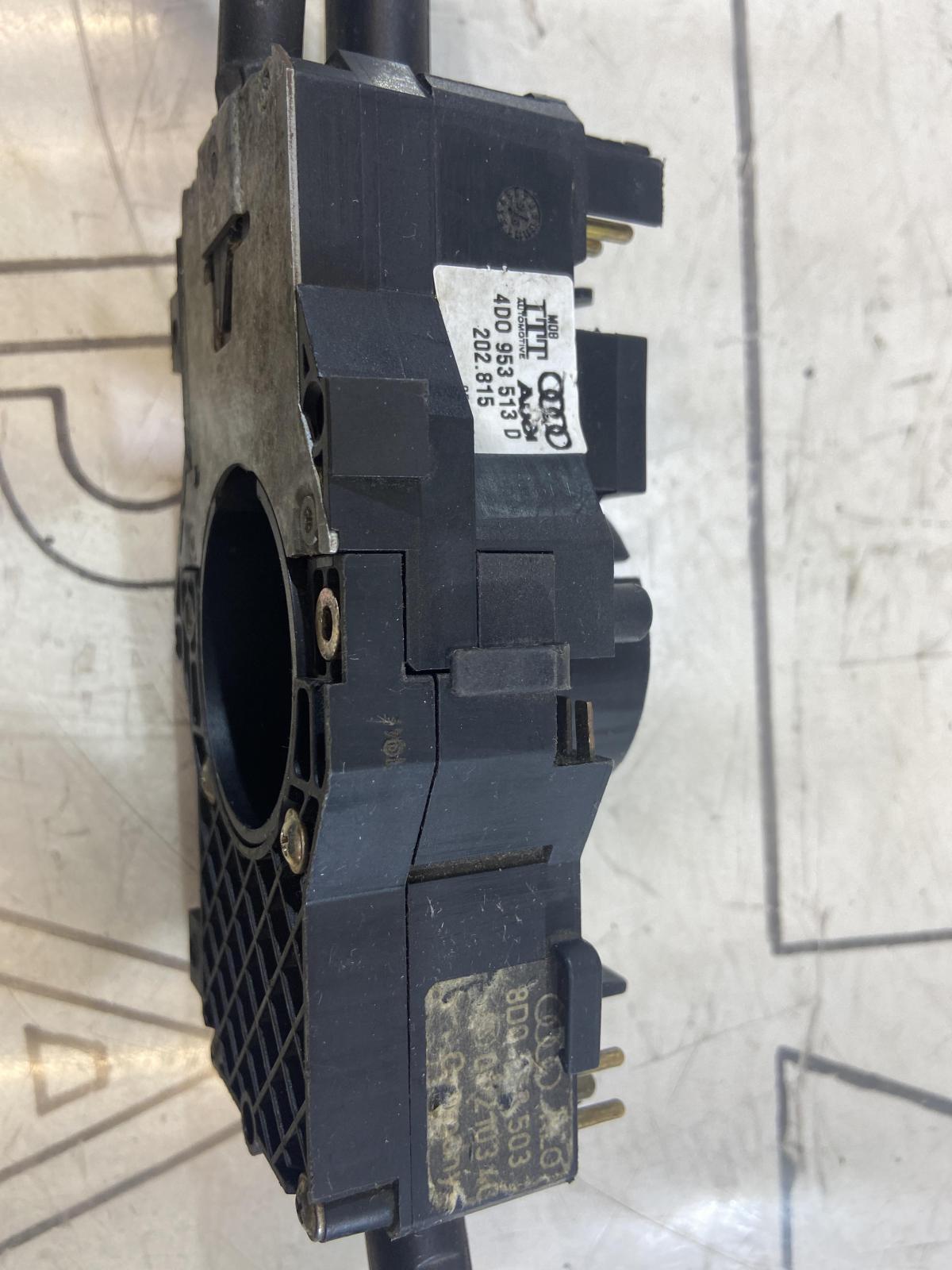 Переключатель подрулевой 4D0953513D Audi A8 D2 / S8 D2
