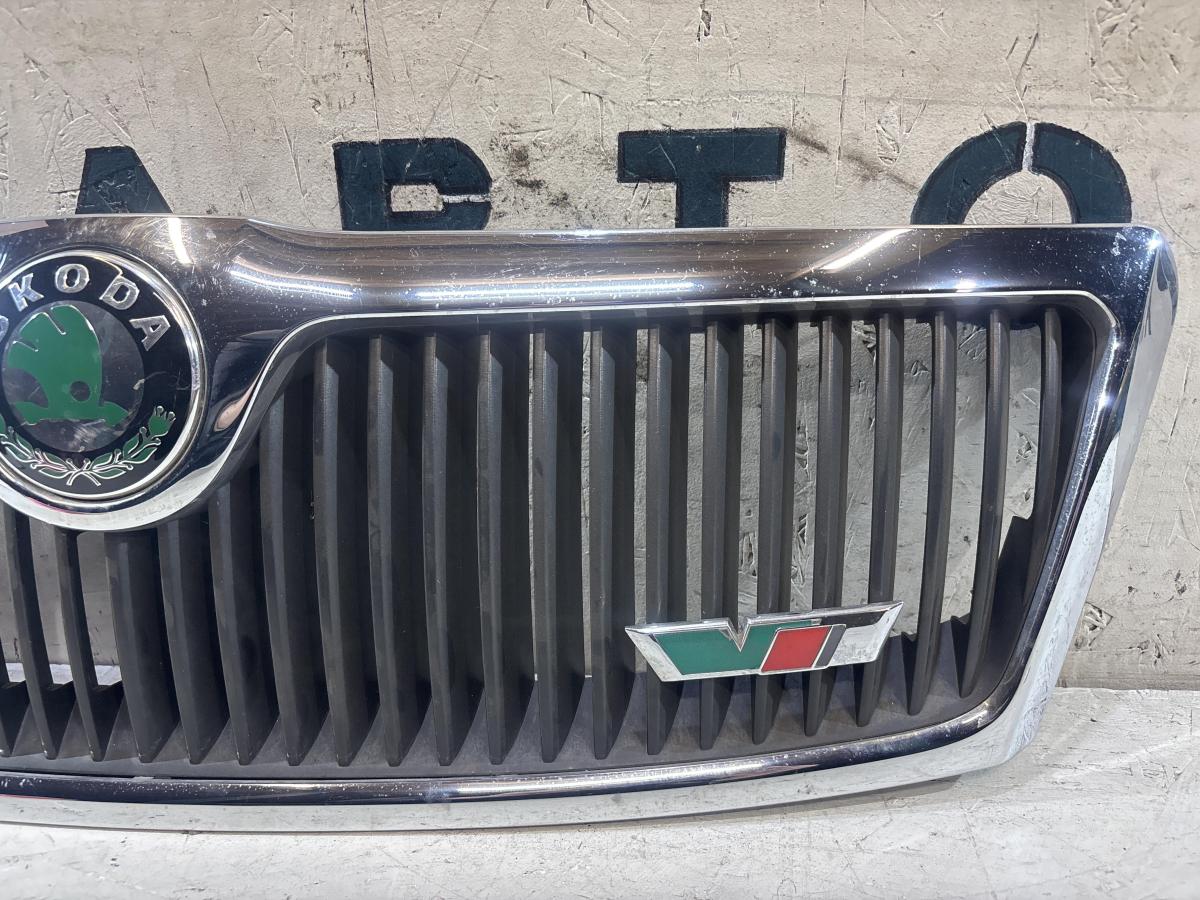Решётка 1Z0853668 Skoda Octavia 2