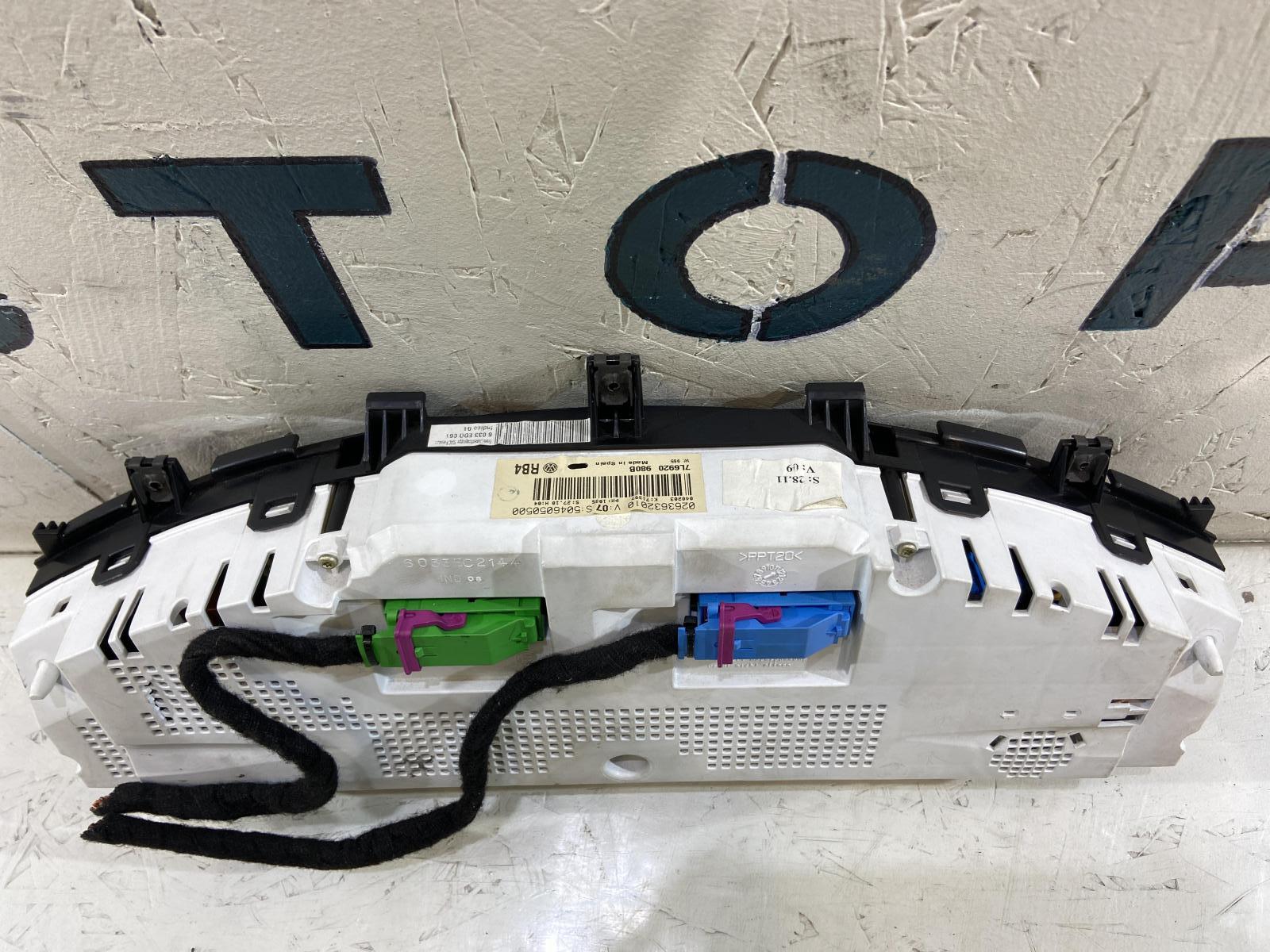 Панель приборов 7L6920980B Volkswagen Touareg I