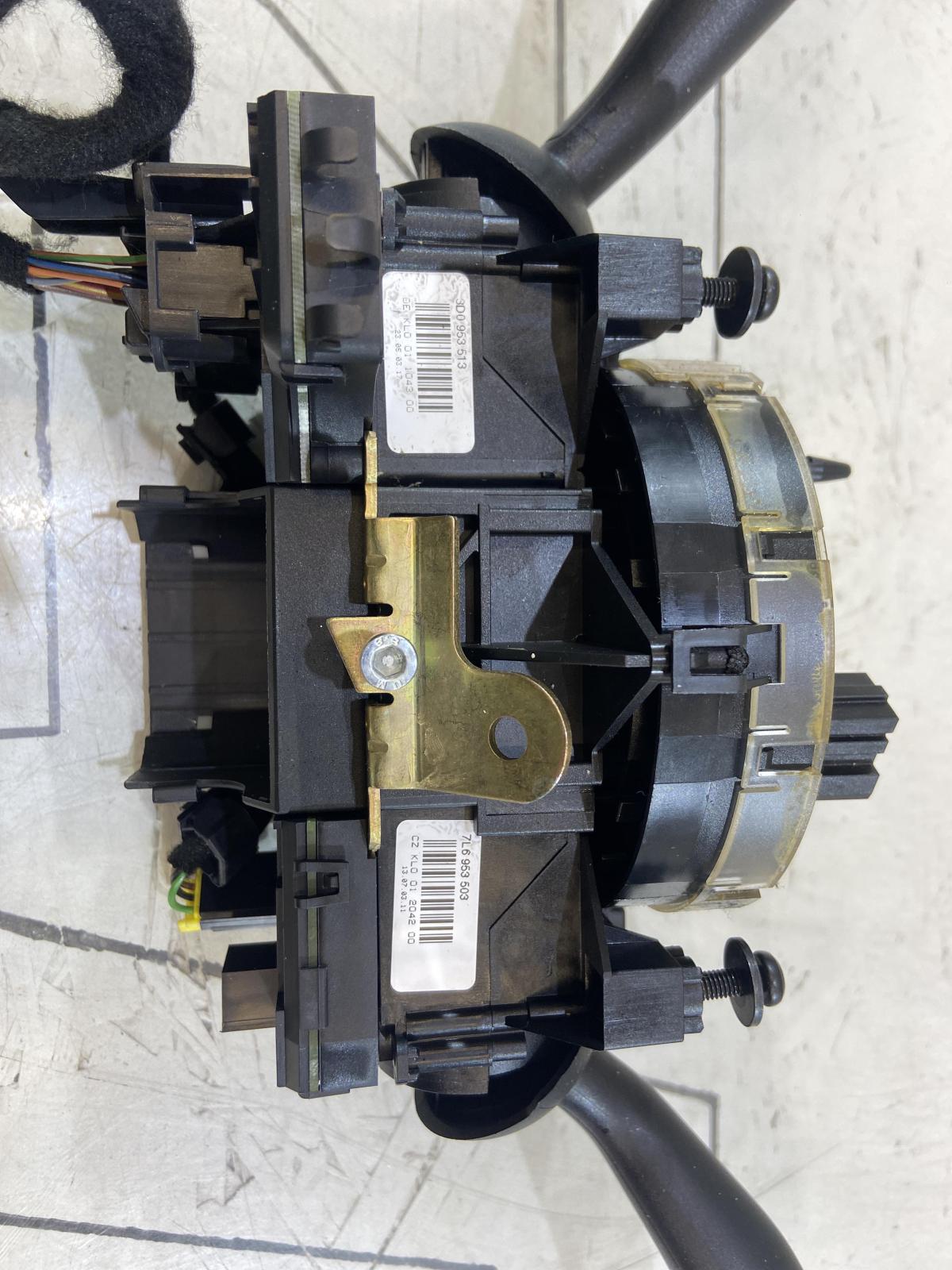 Переключатель подрулевой 8E00953541D Volkswagen Touareg I