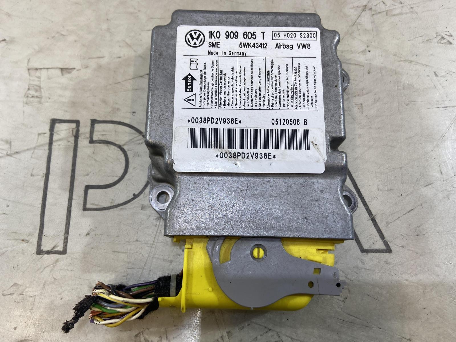 Блок управления airbag 1K0909605T Skoda Octavia II рест