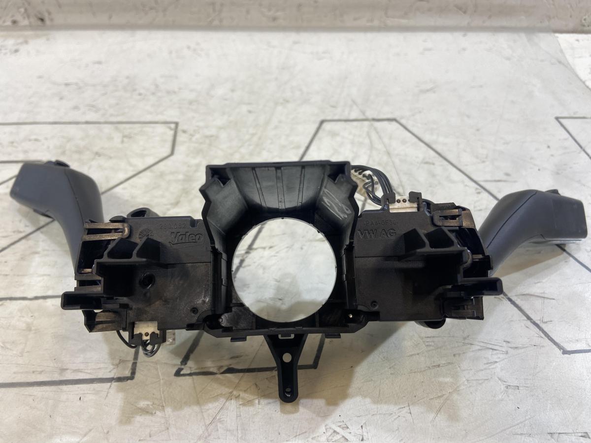 Переключатель подрулевой 5K0953521BL Skoda Octavia II рест