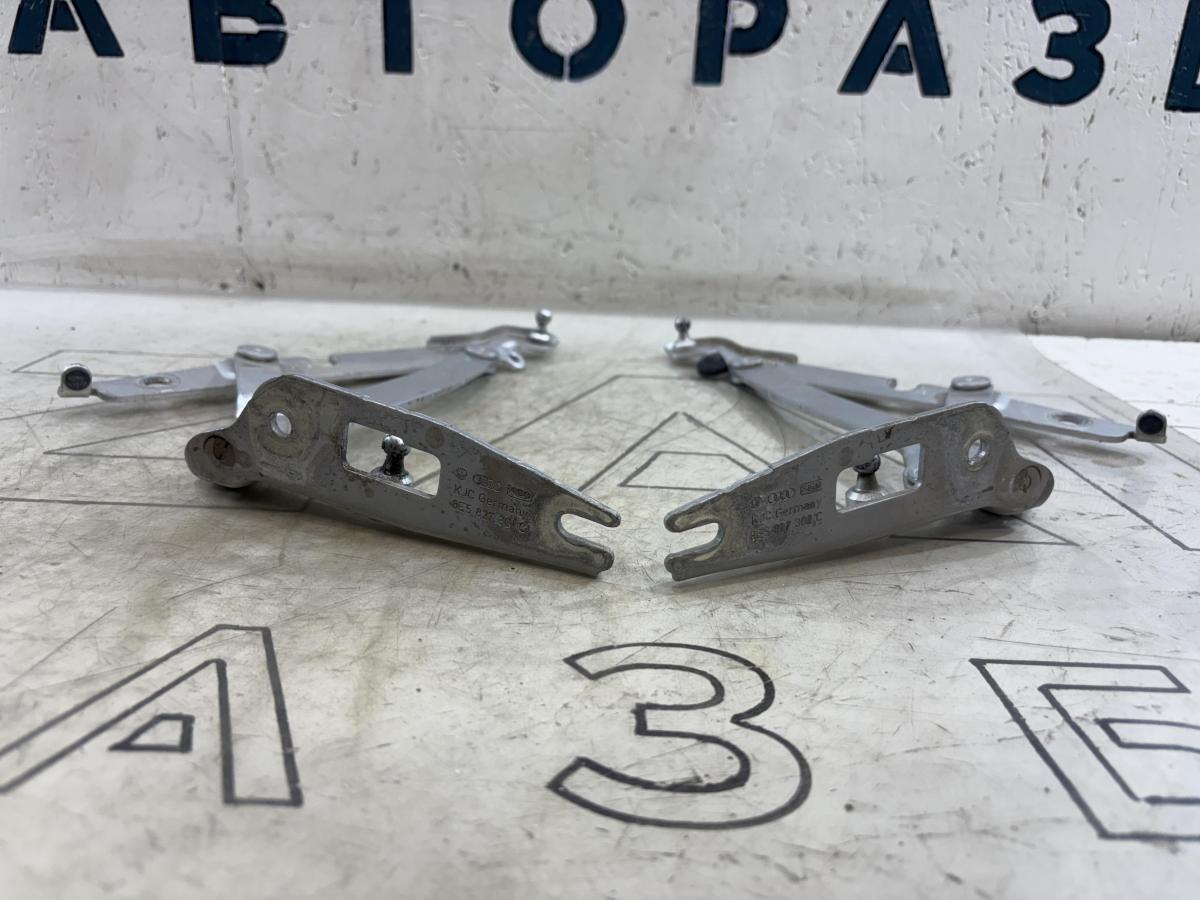 Петли крышки багажника левая правая 8E5827301C Audi A4 B6 sedan