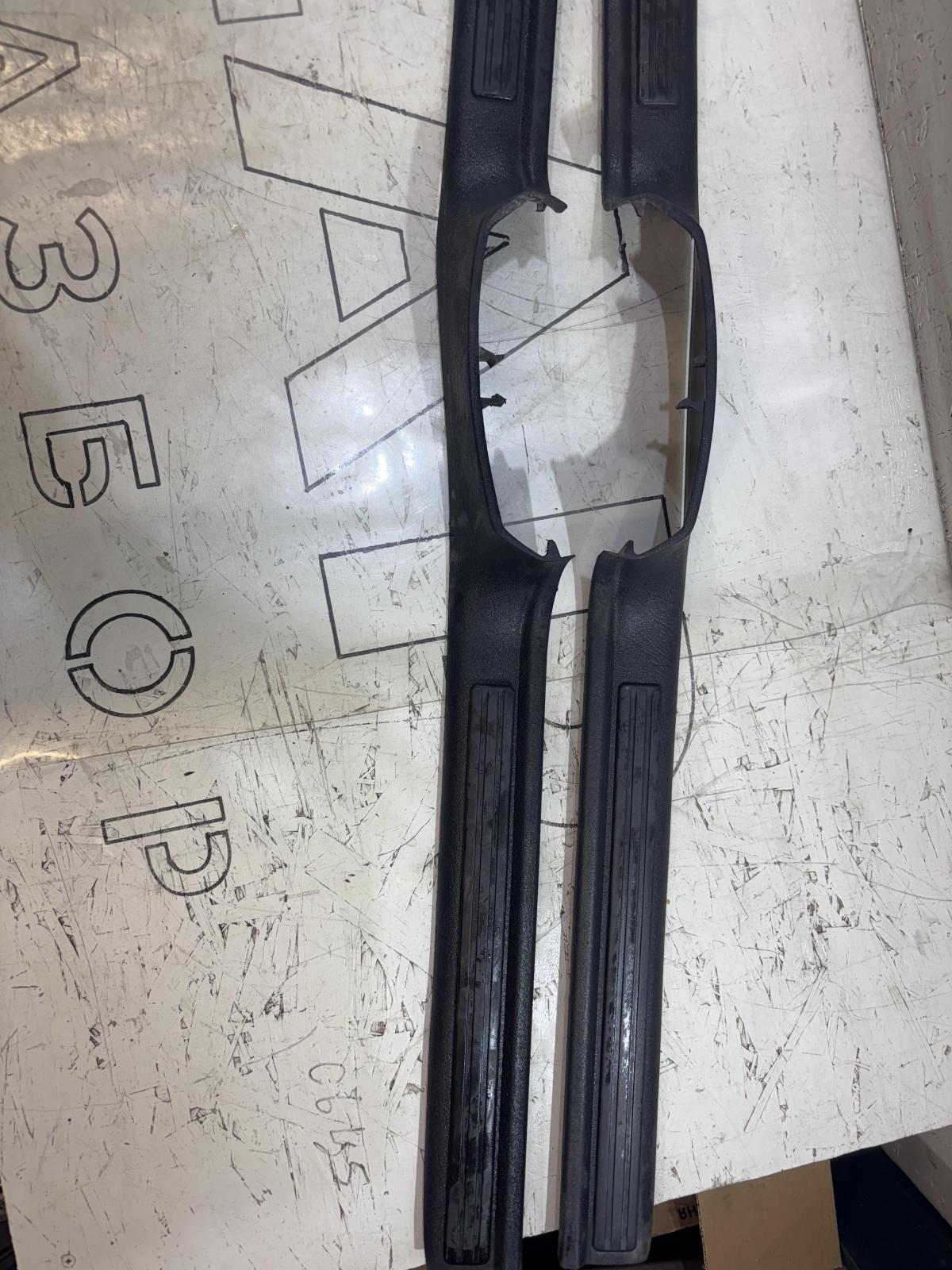 Накладки порогов внутренние 4A0864611 Audi A6 C4