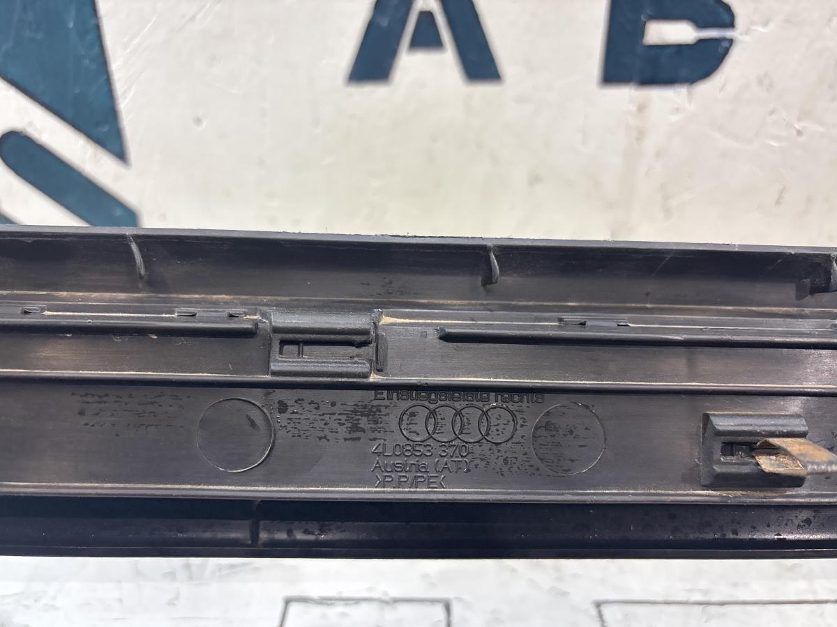 Накладки порогов внутренние 4L0853369 Audi Q7