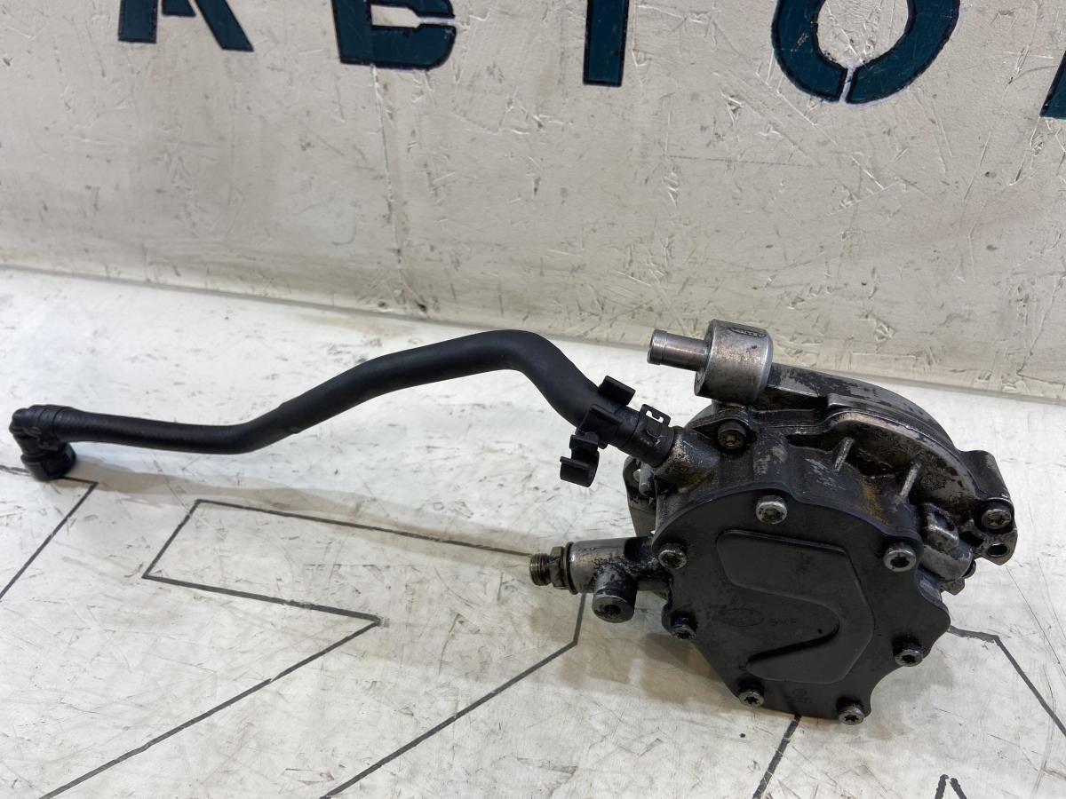 Топливный и вакуумный насос 070145209F Volkswagen Touareg I