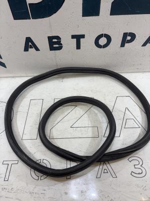 Уплотнитель багажника 4F5827705 