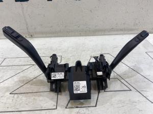 Переключатель подрулевой 5K0953521BL Skoda Octavia II рест