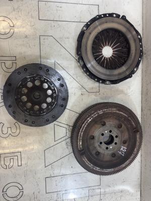 Сцепление+маховик 1.8 ADR 058105266 Audi A4 B5